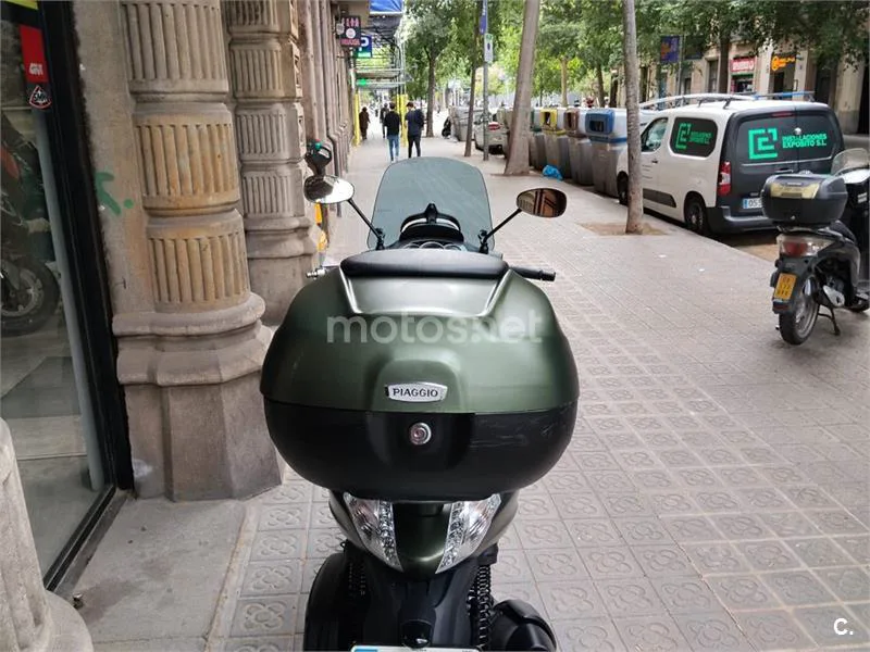 Piaggio Beverly – Vista 3