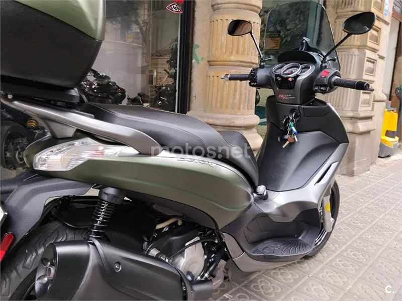 Piaggio Beverly – Vista 4