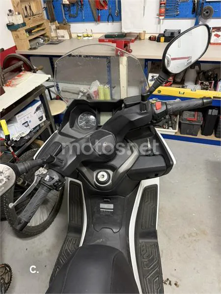 Kymco Grand Dink 125 – Vista 4