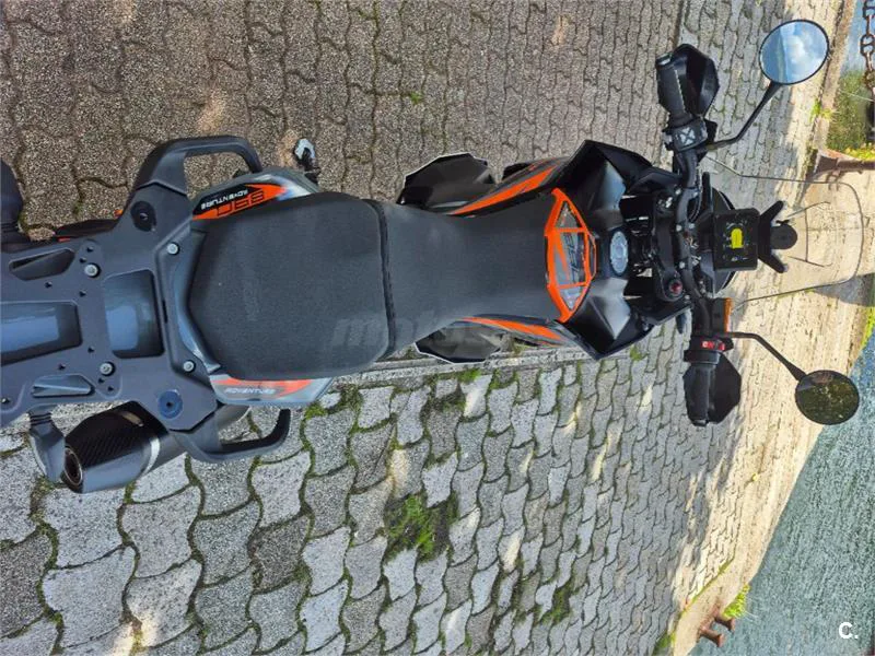 KTM 890 – Vista 4