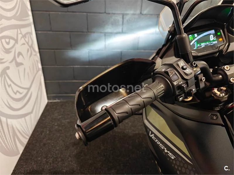 Kawasaki Versys – Vista 9