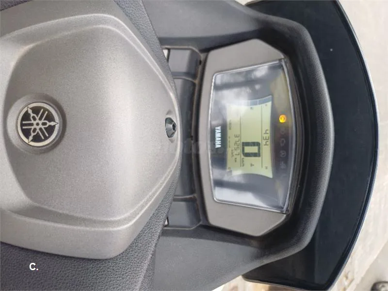 Yamaha NMAX – Vista 4