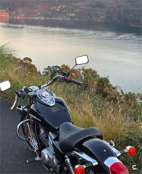 Honda Shadow VT 125 C – Vista 3