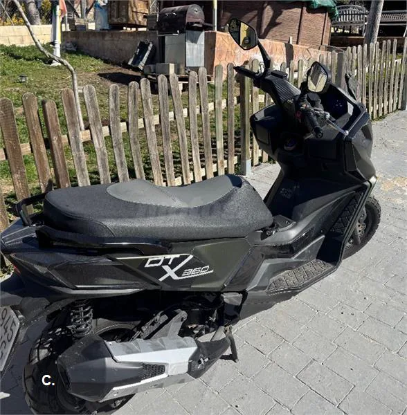Kymco DTX 125 – Vista 2