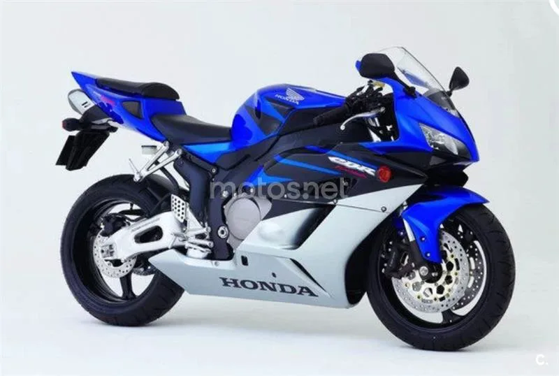 Honda CBR 1000 RR Fireblade – Vista 10