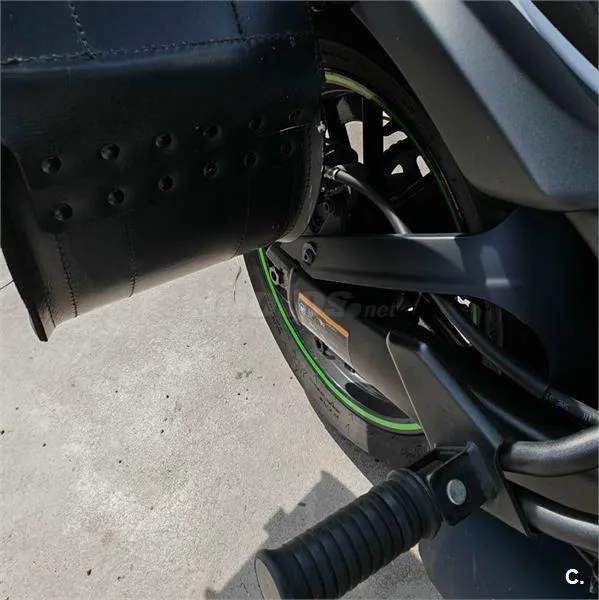 Kawasaki Vulcan S – Vista 13