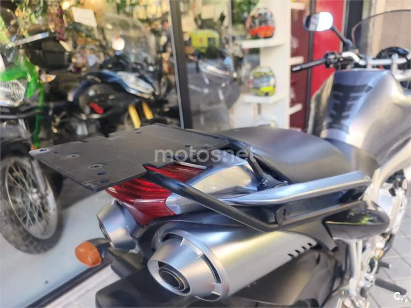 Yamaha FZ6 Fazer – Vista 21