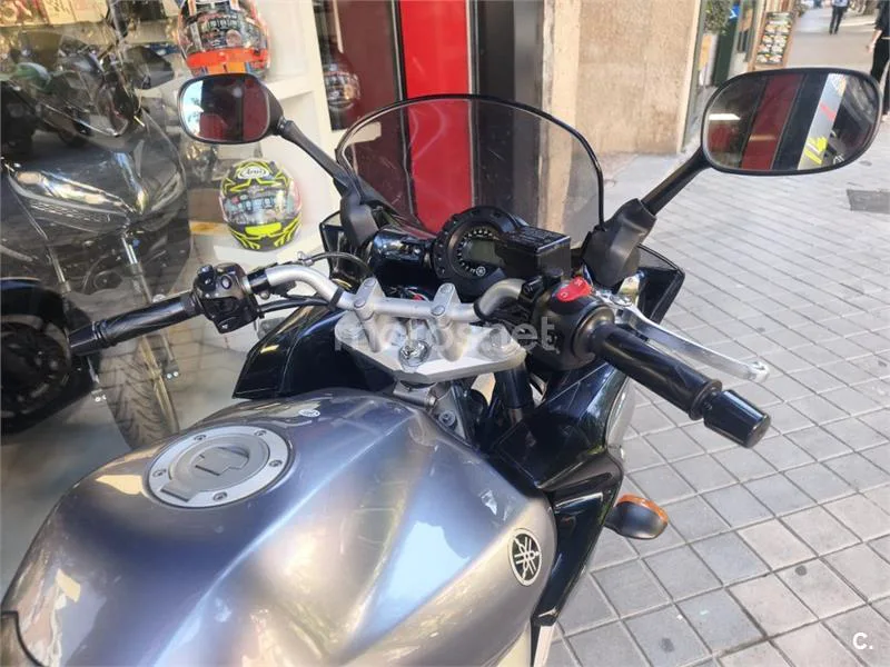Yamaha FZ6 Fazer – Vista 22