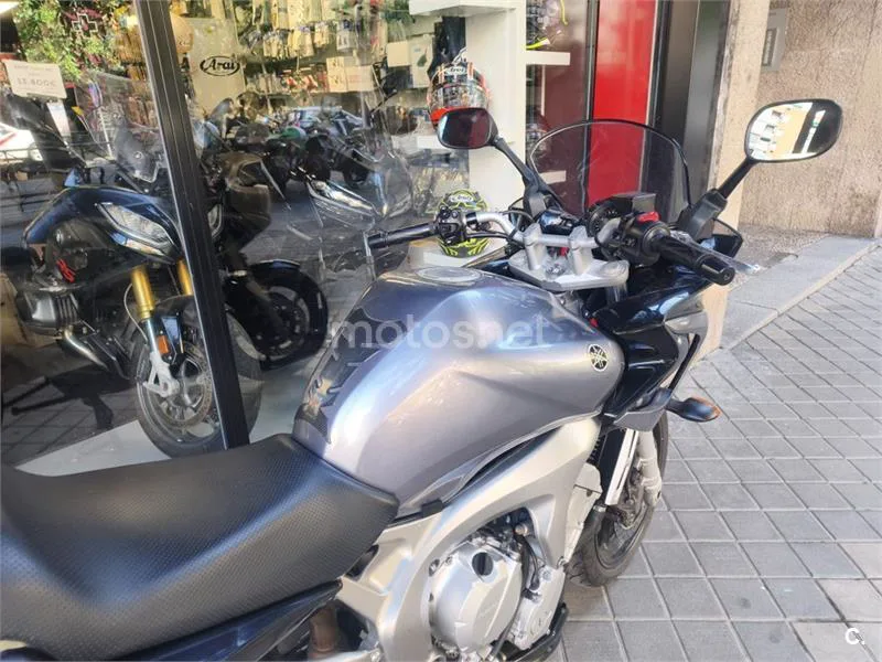 Yamaha FZ6 Fazer – Vista 4