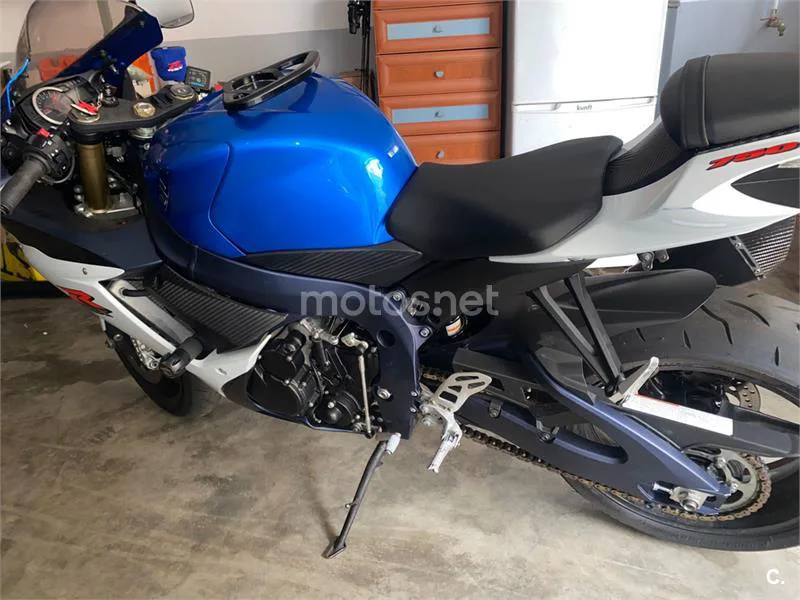 Suzuki GSX-R750 – Vista 2