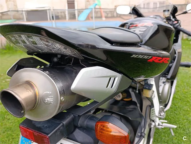 Honda CBR 1000RR Fireblade – Vista 8