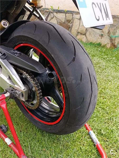 Honda CBR 1000RR Fireblade – Vista 9