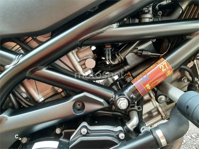 Suzuki SV 650 – Vista 7