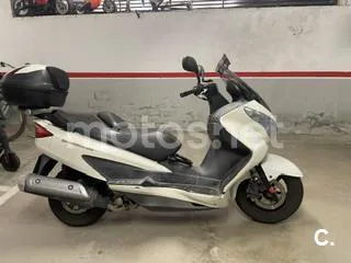 Suzuki Burgman 200 Executive – Vista 2