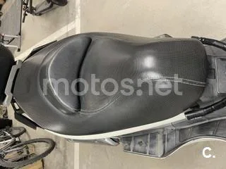 Suzuki Burgman 200 Executive – Vista 5