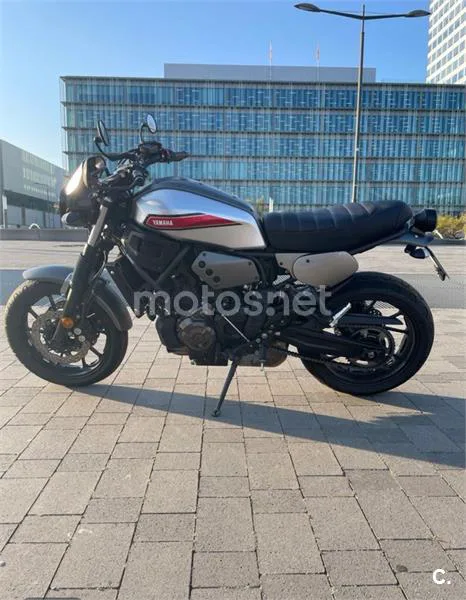 Yamaha XSR 700 – Vista 4