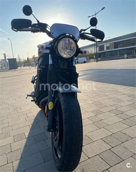 Yamaha XSR 700 – Vista 7