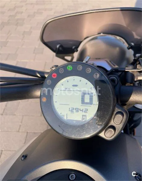 Yamaha XSR 700 – Vista 10