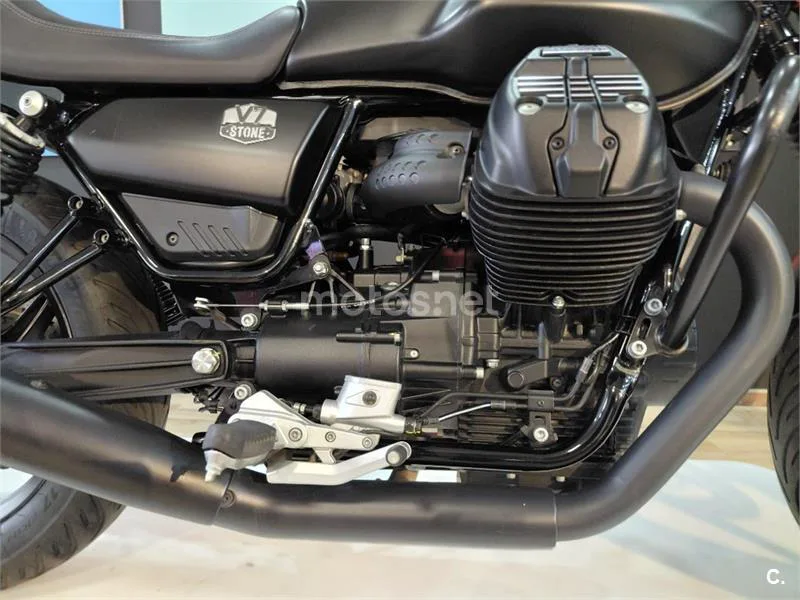 Moto Guzzi V7 – Vista 3