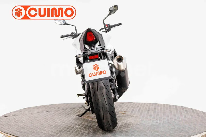 Honda CB 1000 Hornet – Vista 11
