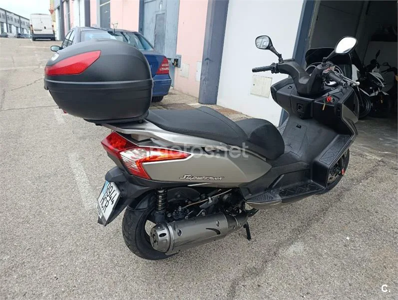 Kymco Super Dink 125 – Vista 11
