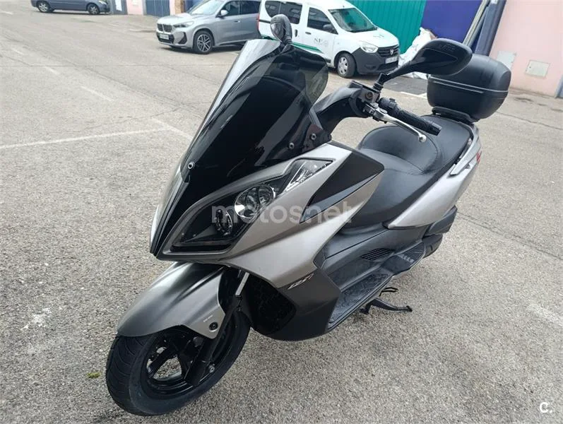 Kymco Super Dink 125 – Vista 7