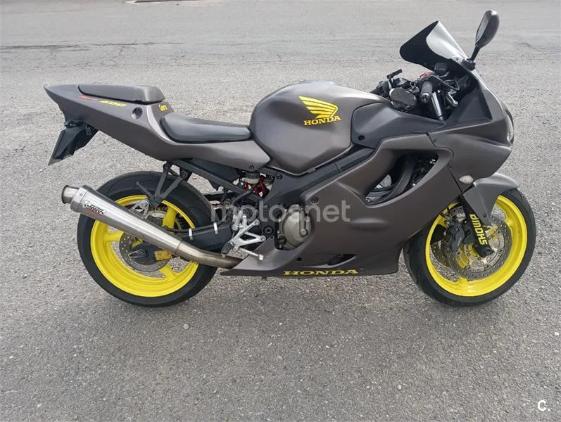 Honda CBR 600 F Sport – Vista 3