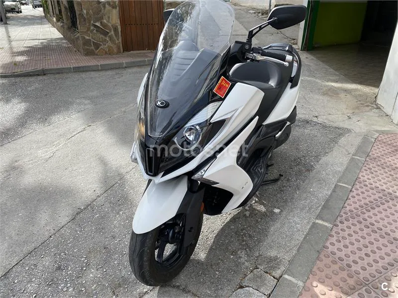 Kymco Super Dink 125 – Vista 2