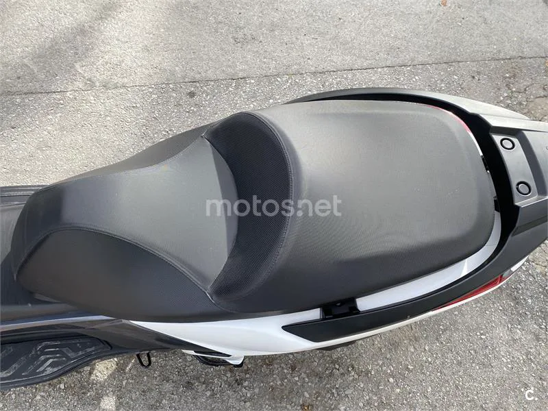 Kymco Super Dink 125 – Vista 24