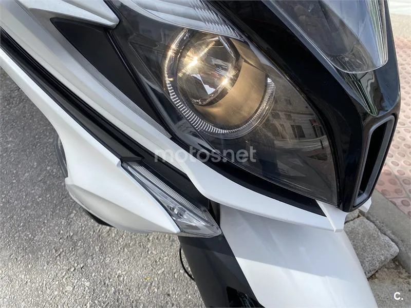 Kymco Super Dink 125 – Vista 29