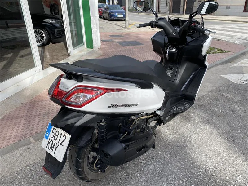 Kymco Super Dink 125 – Vista 4