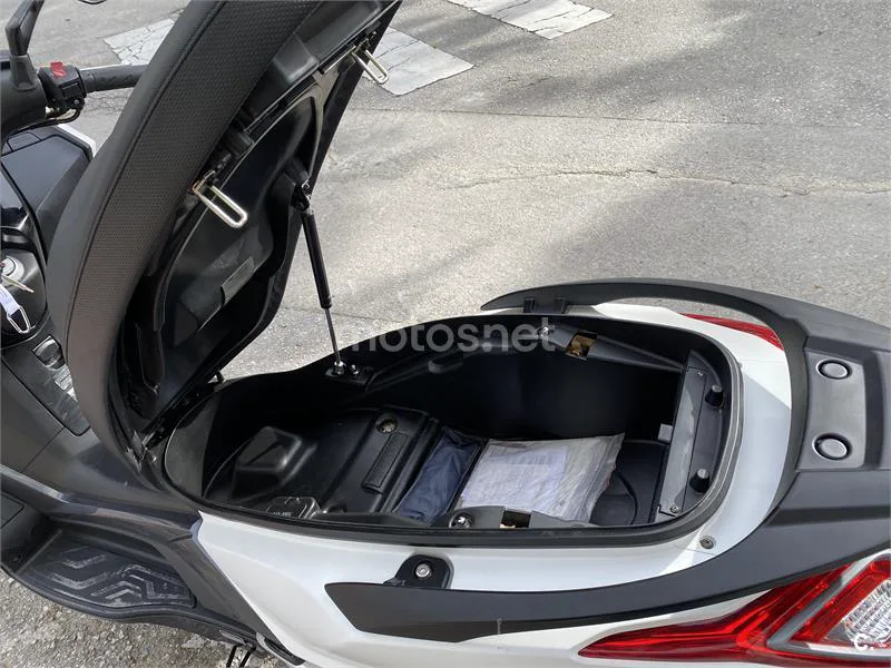 Kymco Super Dink 125 – Vista 6