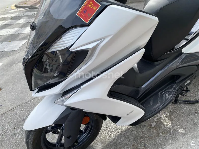 Kymco Super Dink 125 – Vista 9
