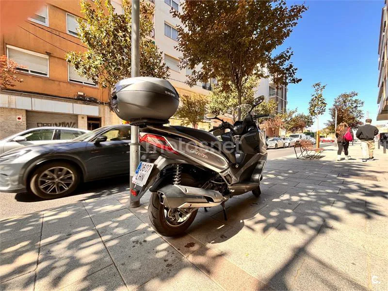Kymco Grand Dink 300 – Vista 3