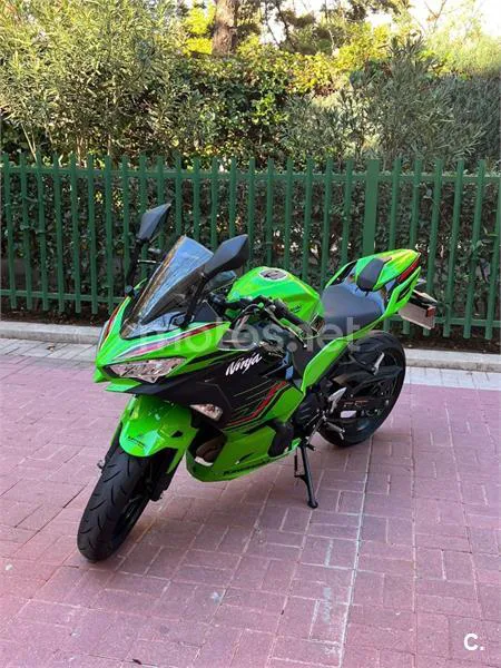 Kawasaki Ninja 400 – Vista 14