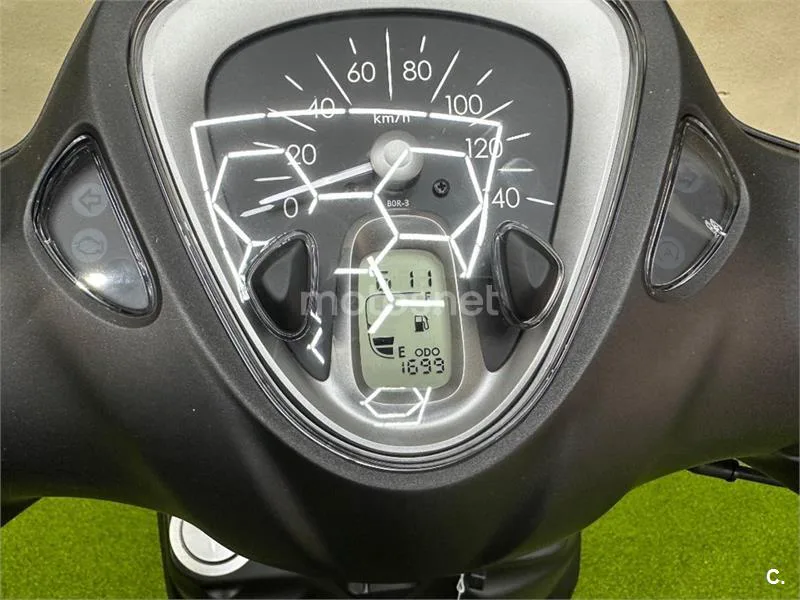 Yamaha D'elight 125 – Vista 7