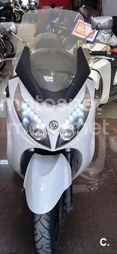 SYM Maxsym 400 – Vista 2