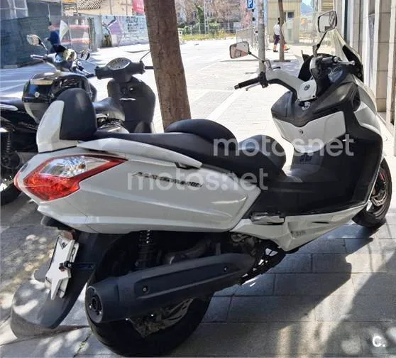 SYM Maxsym 400 – Vista 3