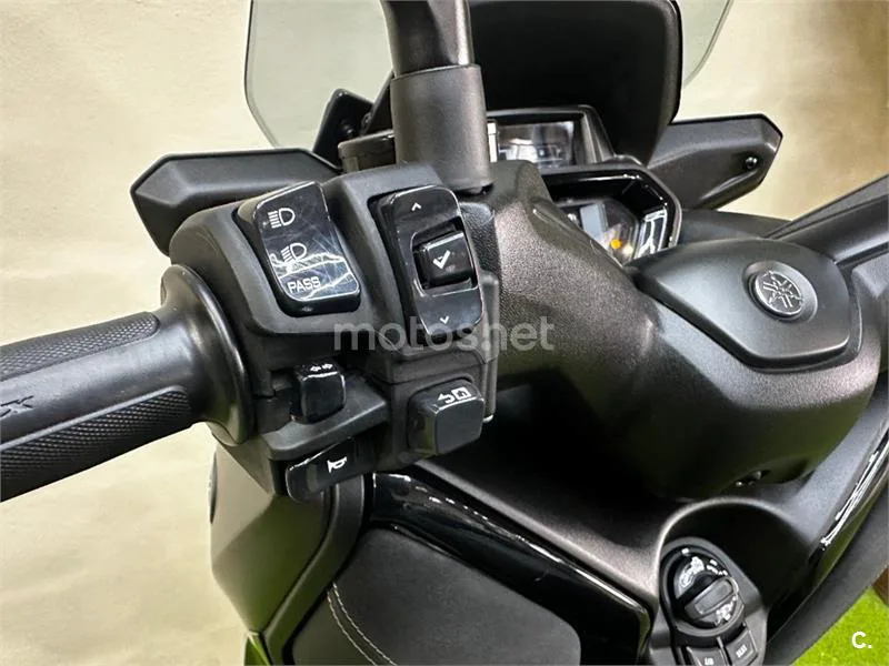 Yamaha XMAX 125 – Vista 8