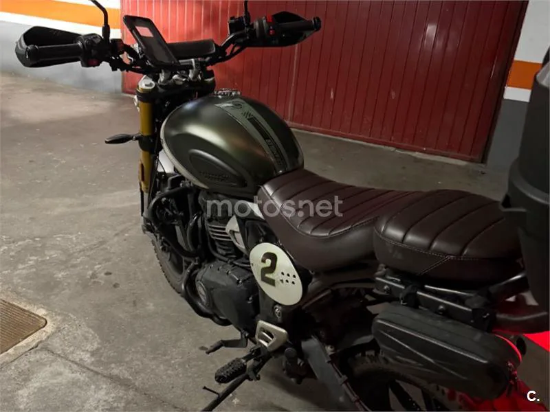 Triumph Scrambler 400 X – Vista 9