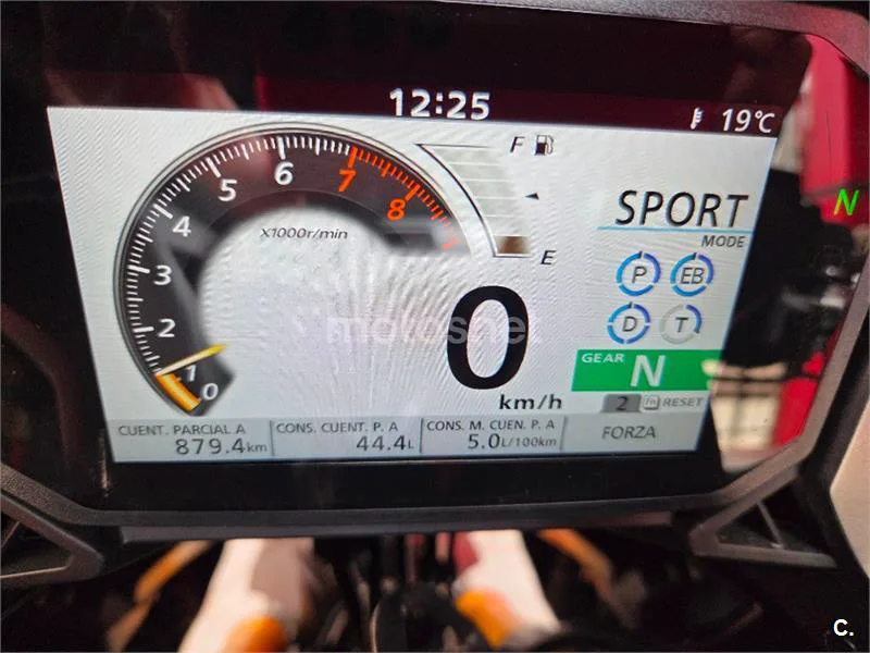 Honda Forza 750 – Vista 3