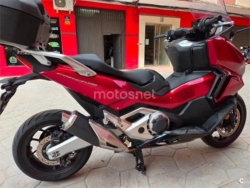 Honda Forza 750 – Vista 8