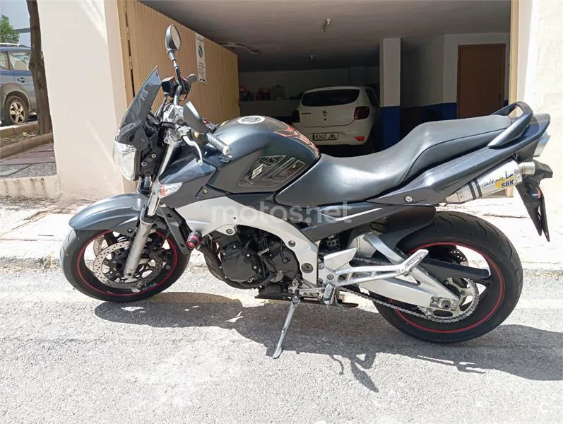 Suzuki GSR 600 – Vista 3