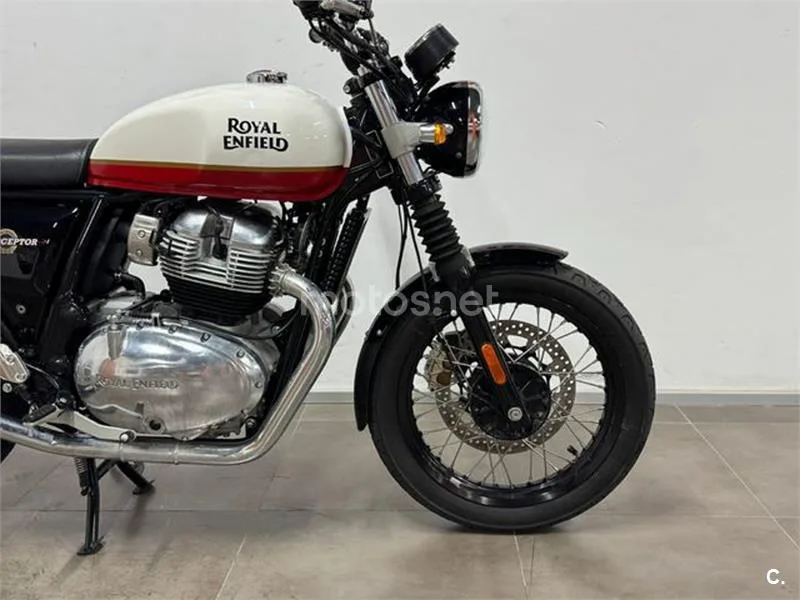 Royal Enfield Interceptor 650 – Vista 8