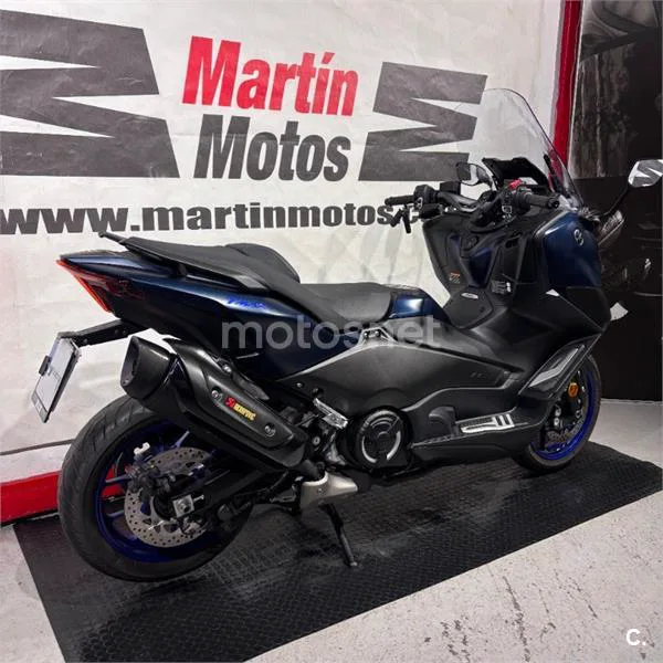 Yamaha TMAX – Vista 3