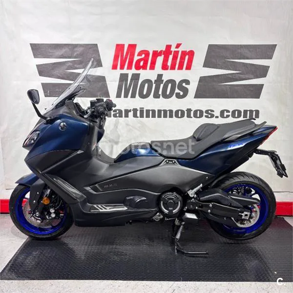 Yamaha TMAX – Vista 5
