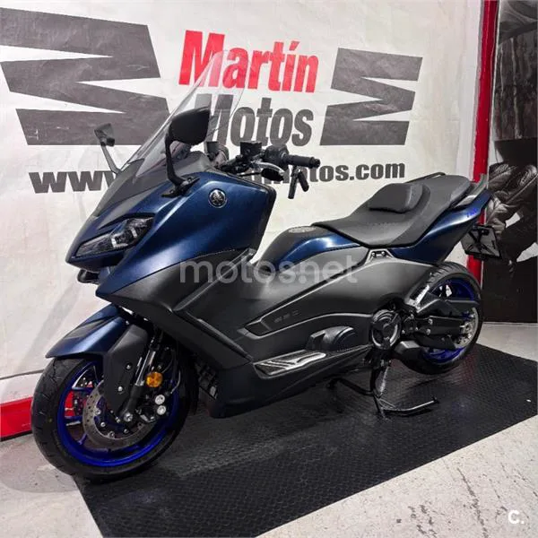 Yamaha TMAX – Vista 6