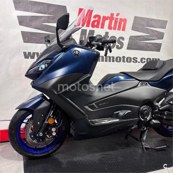 Yamaha TMAX – Vista 7