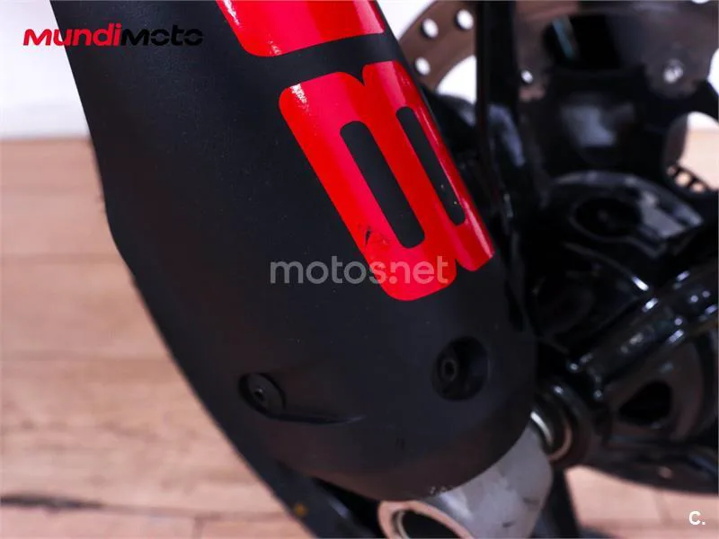 Ducati Hypermotard – Vista 17
