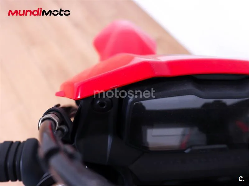 Ducati Hypermotard – Vista 21
